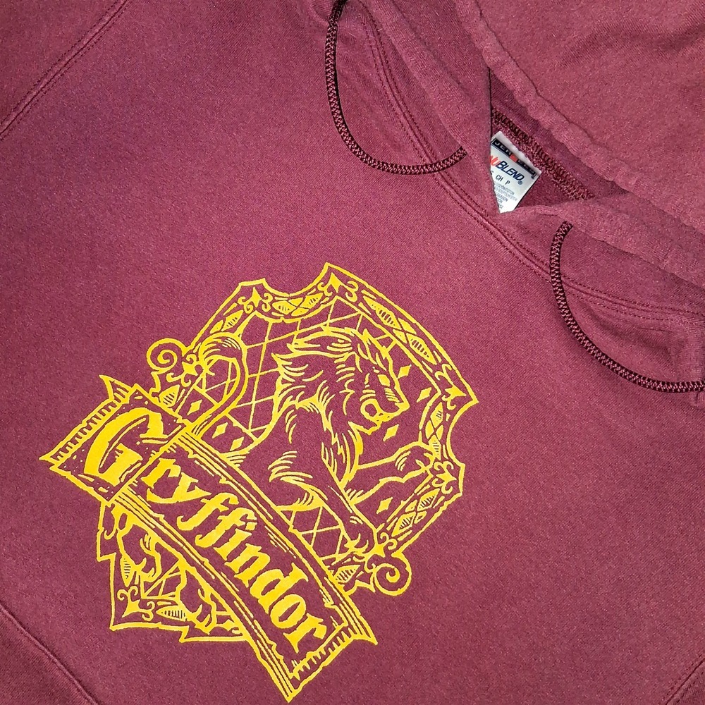Harry Potter Gryffindor Crest Hoodie Maroon Pullover Sweatshirt Women's Size‎ S